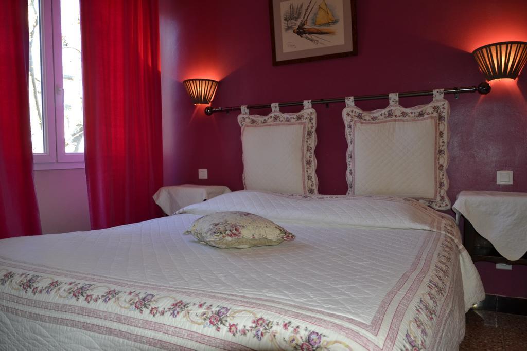 Hotellerie De L'Esplanade Rians  المظهر الخارجي الصورة