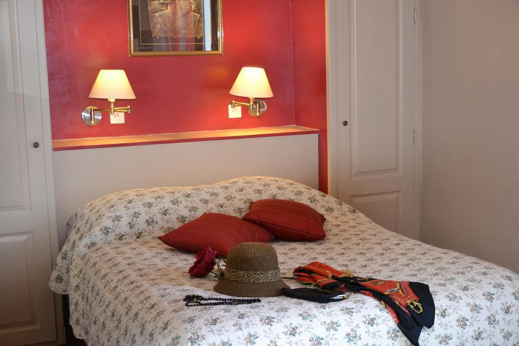 Hotellerie De L'Esplanade Rians  الغرفة الصورة